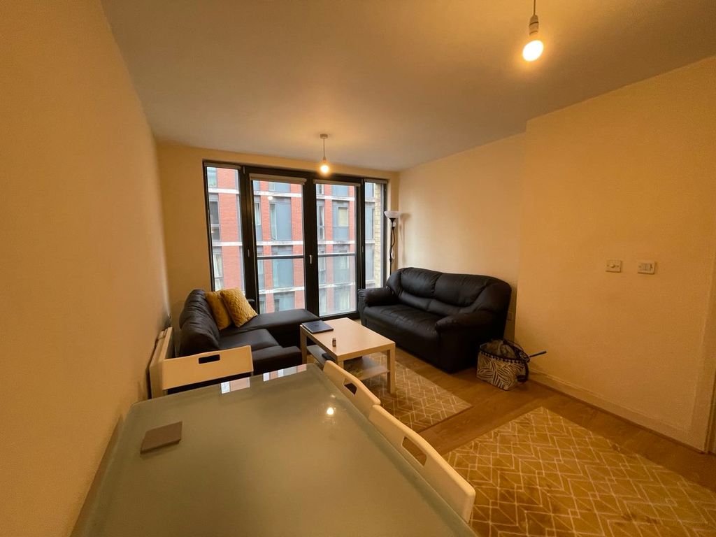 Property photo 2 of 8