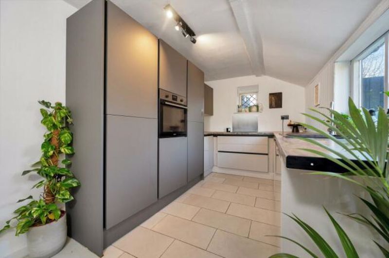 Property photo 2 of 17 Photo 2