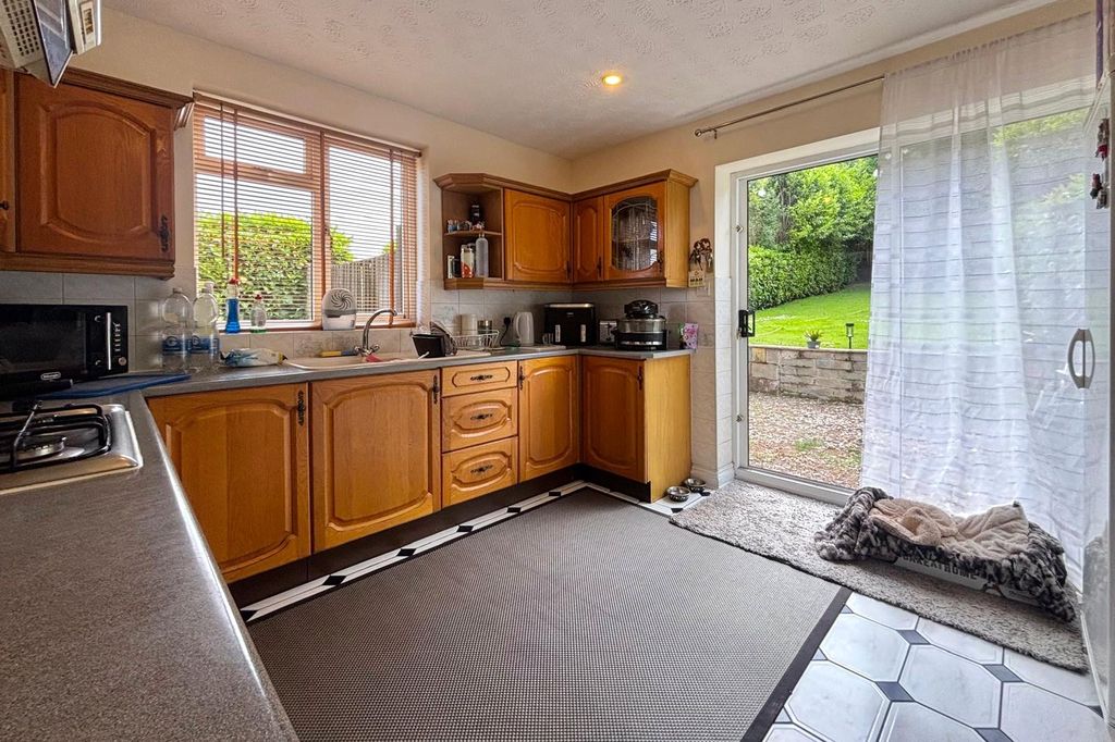 Property photo 3 of 11 Picture No. 20