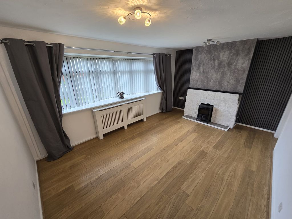 Property photo 3 of 15 Lounge A