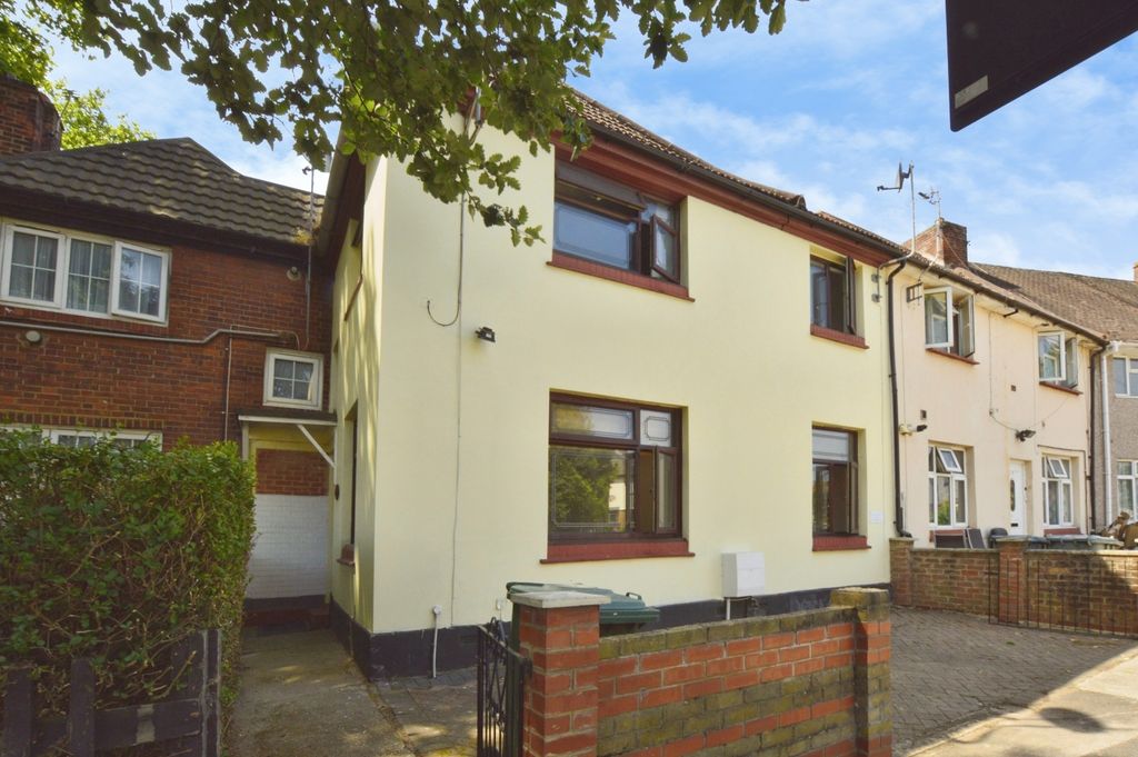 Property photo 1 of 17 Pbox-Img.Jpg