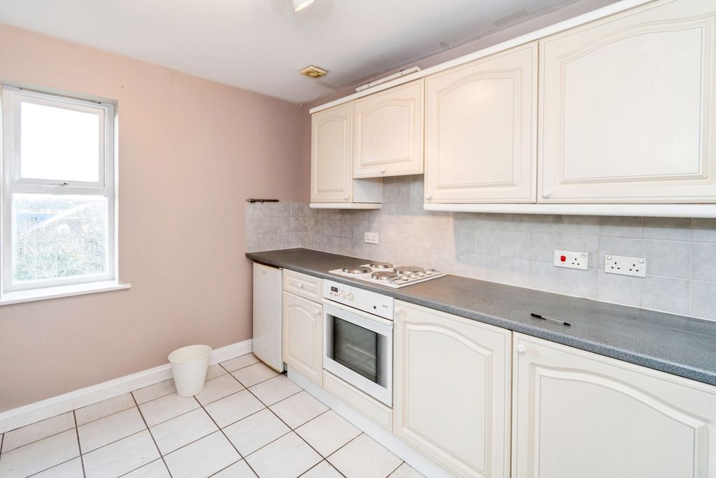 Property photo 2 of 17 Photo