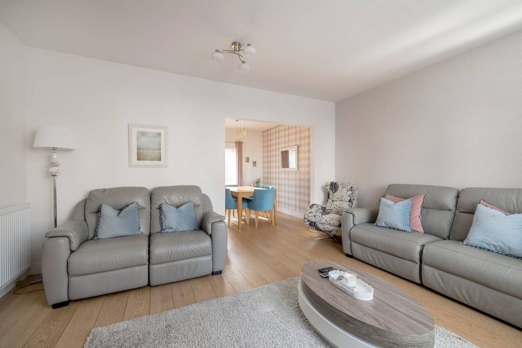 Property photo 2 of 27 Property Image 2