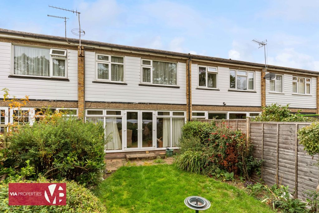 Property photo 3 of 12 Garden Shot