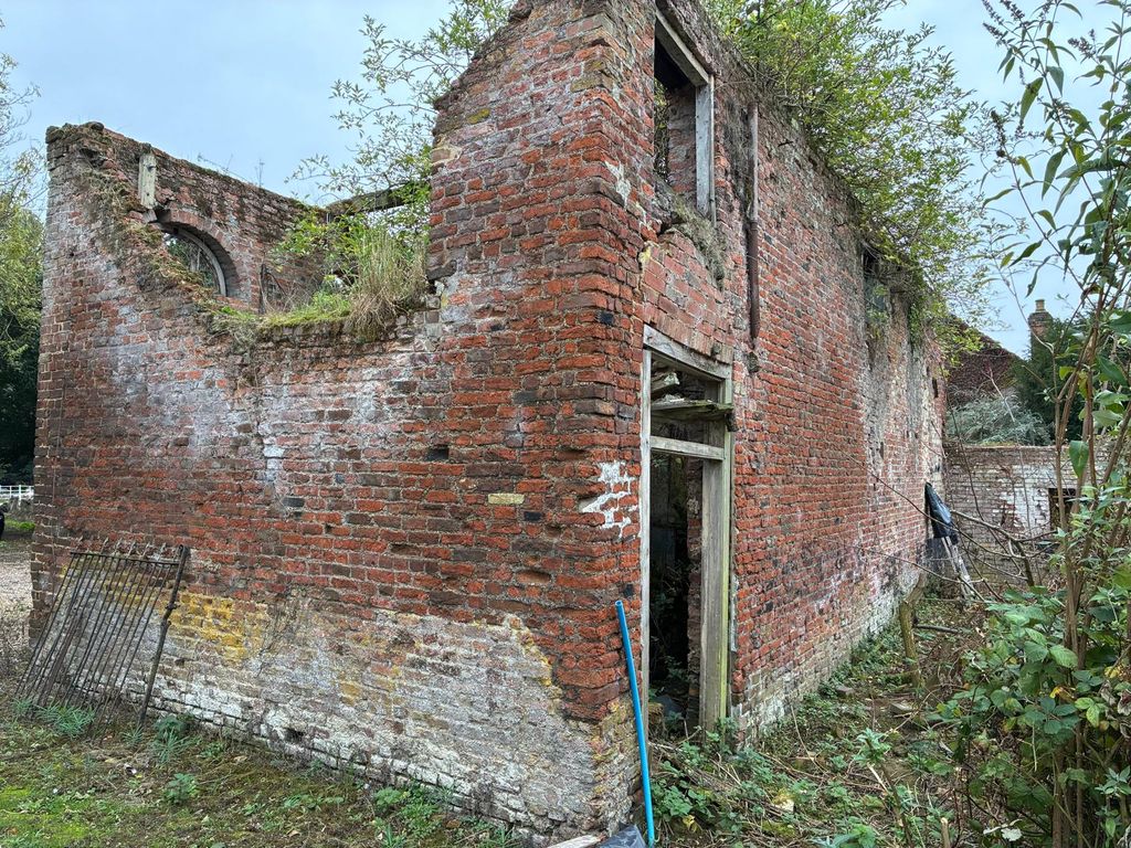 Property photo 2 of 3