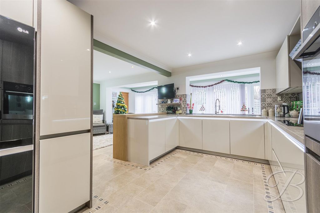 Property photo 3 of 34 Ccltd-6.Jpg