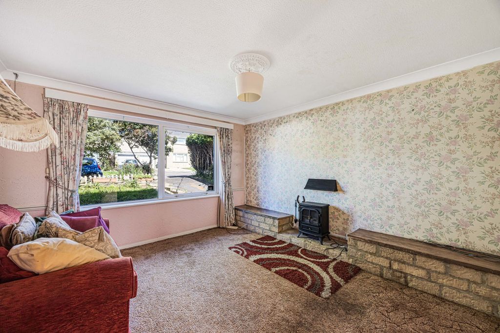 Property photo 3 of 12 Sitting Room