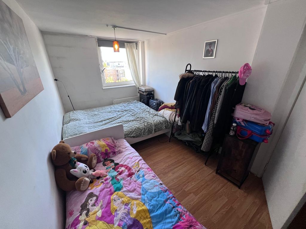 Property photo 3 of 5