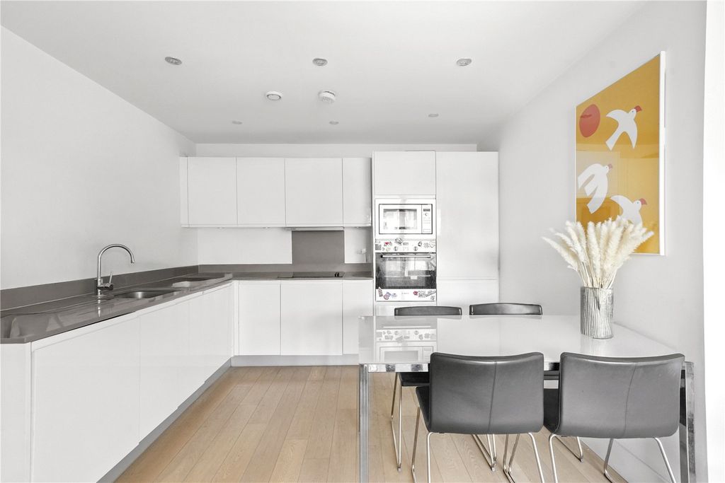 Property photo 2 of 15 Open Plan Living