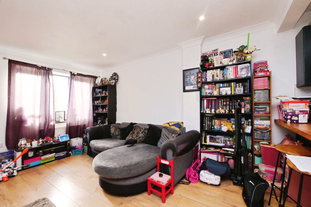 Property photo 2 of 15