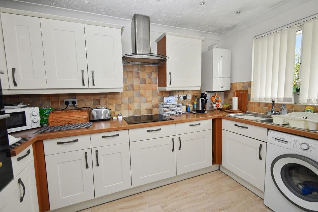 Property photo 3 of 15