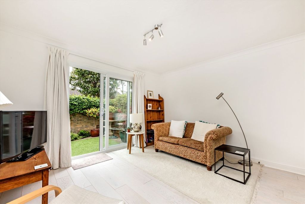 Property photo 2 of 7