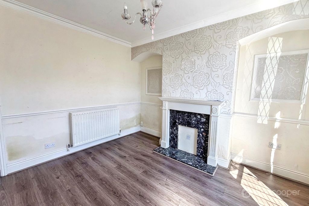 Property photo 3 of 18 4848613