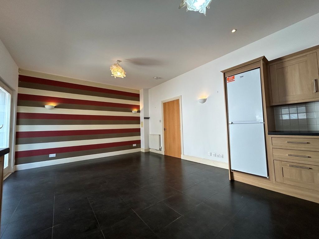 Property photo 2 of 21 Picture No. 37