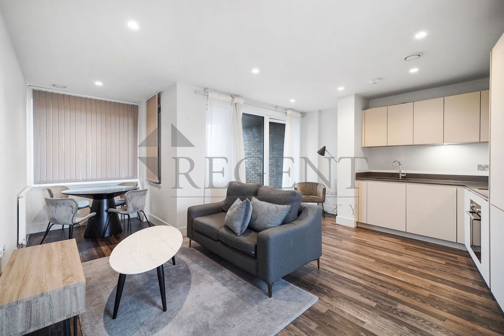 Property photo 1 of 13 Open Plan
