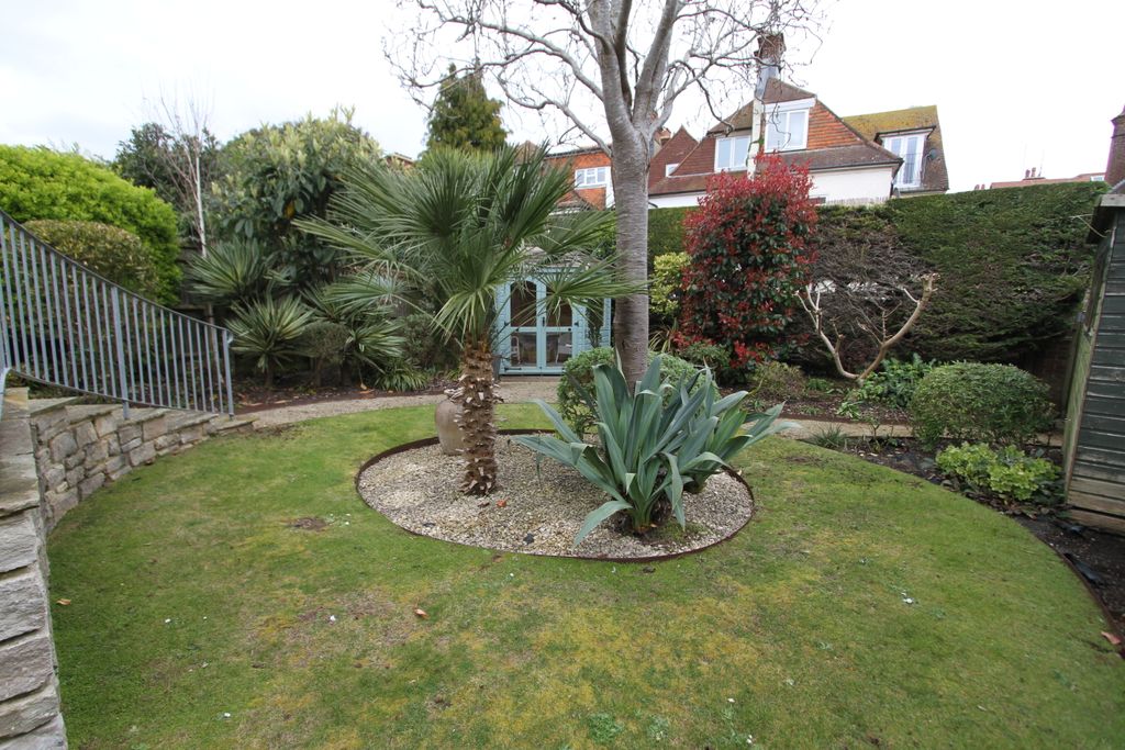 Property photo 3 of 18