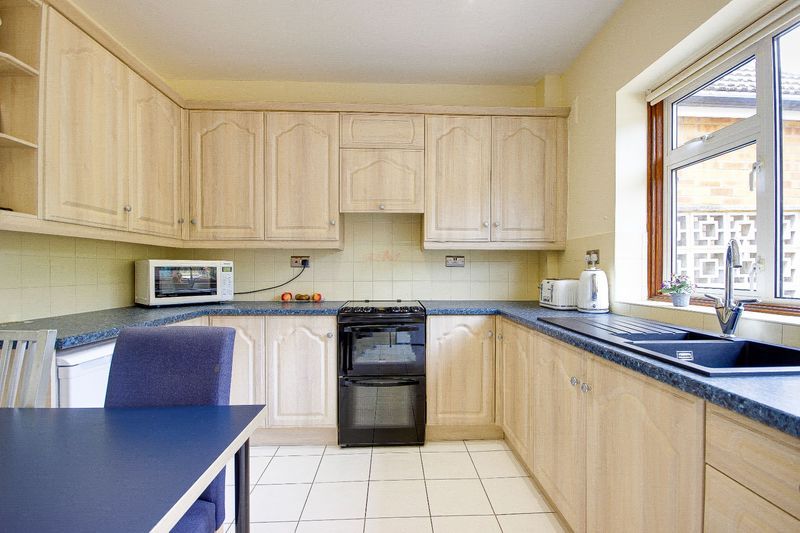 Property photo 2 of 19 Photo 12