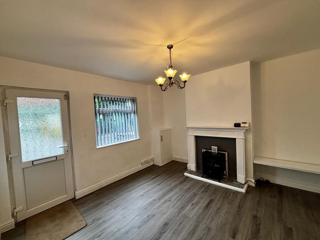 Property photo 2 of 14 Living Room