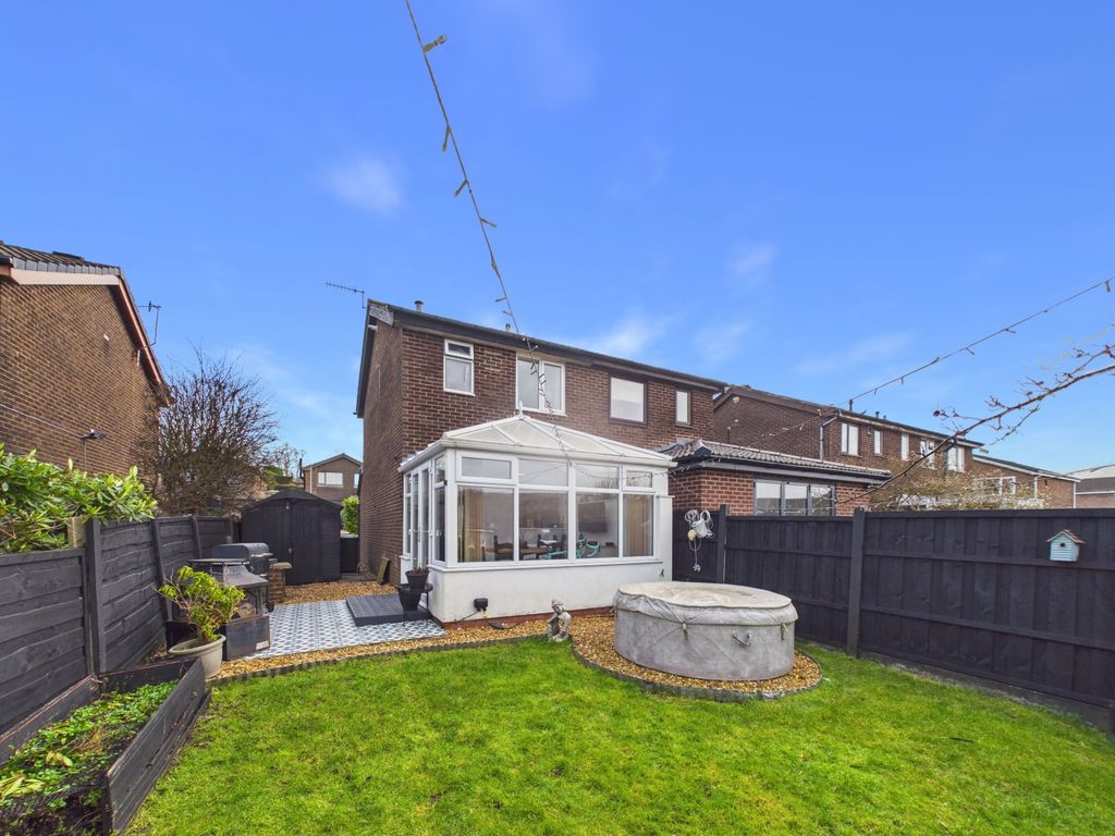 Property photo 2 of 20 Cam02093G0-Pr0078-Still024