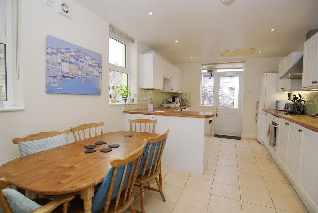 Property photo 2 of 9 14d3E8Fe-30E5-40Fa-915F-Bce49Bc08Cfa.Jpg