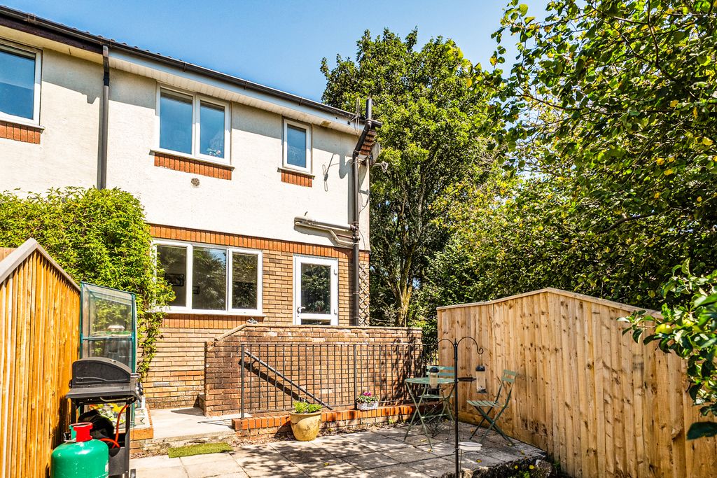 Property photo 3 of 16 1504154 (3)