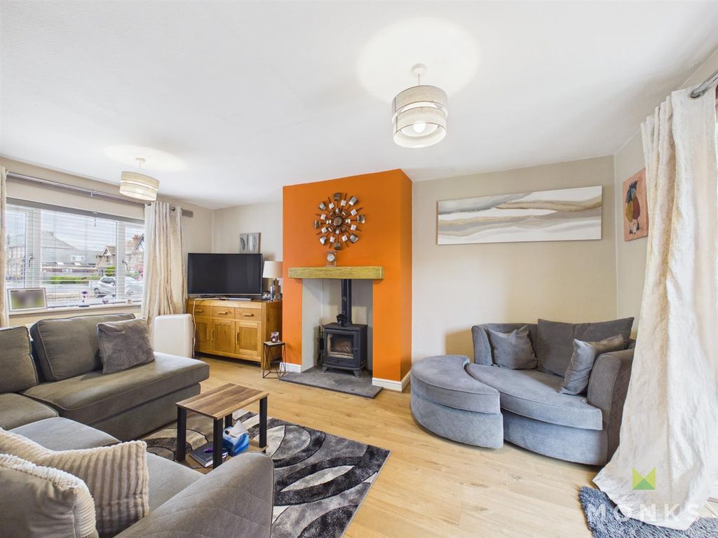Property photo 3 of 17 Cam05160G0-Pr0102-Still003.Jpg
