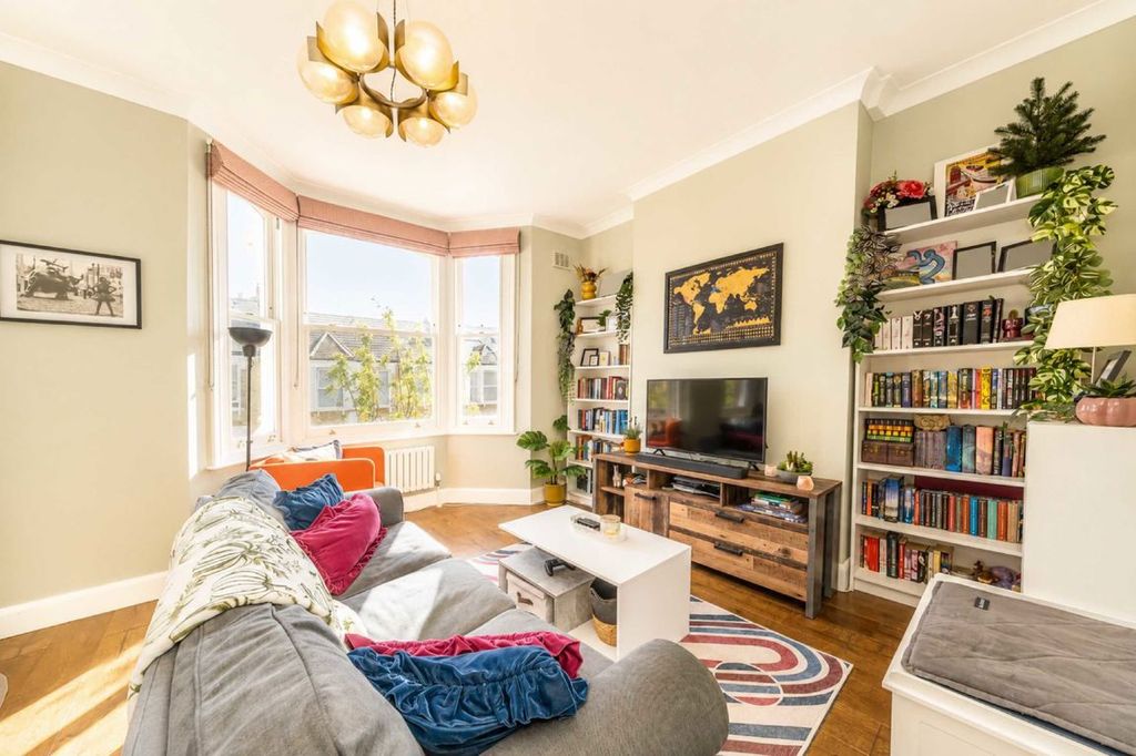 Property photo 1 of 7