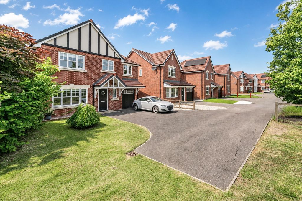 Property photo 1 of 61