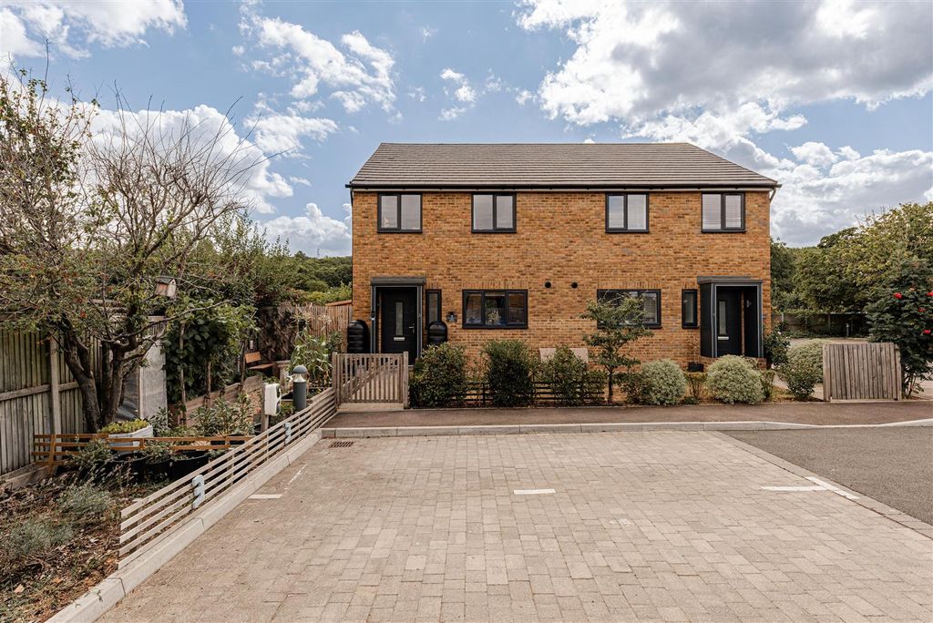 Property photo 1 of 27 L J Imaging-30.Jpg