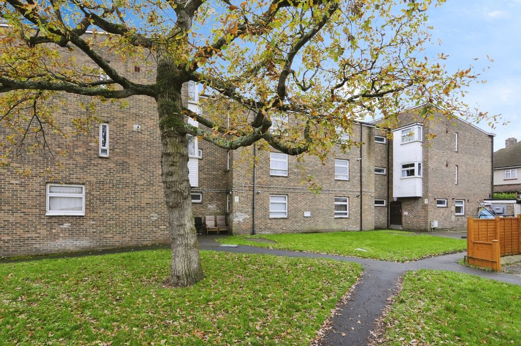 Property photo 1 of 16 External