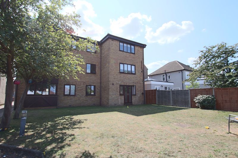 Property photo 1 of 8 Photo 7