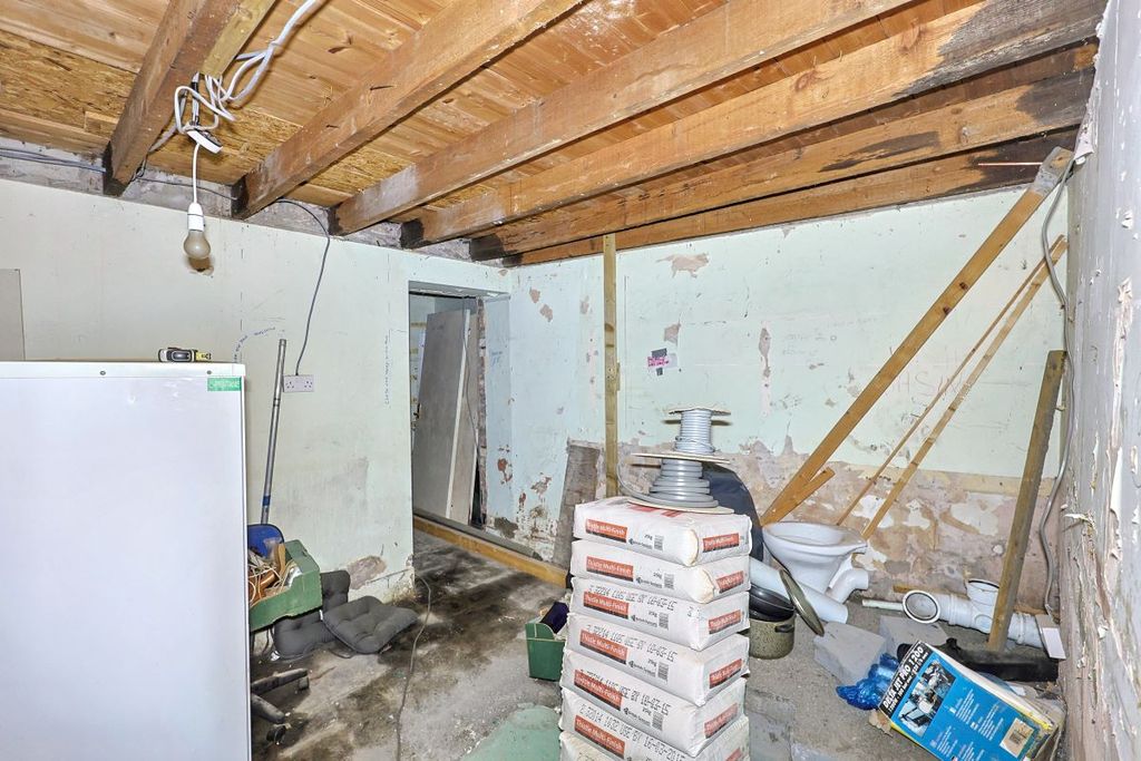 Property photo 3 of 7