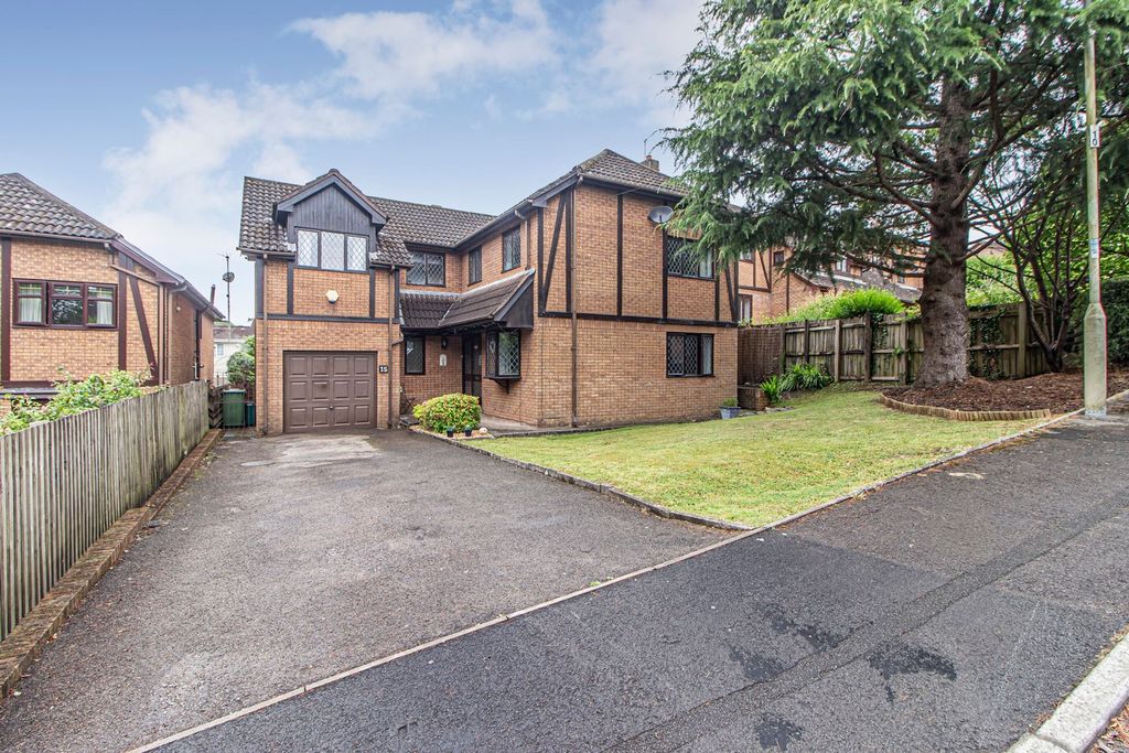 Property photo 1 of 39