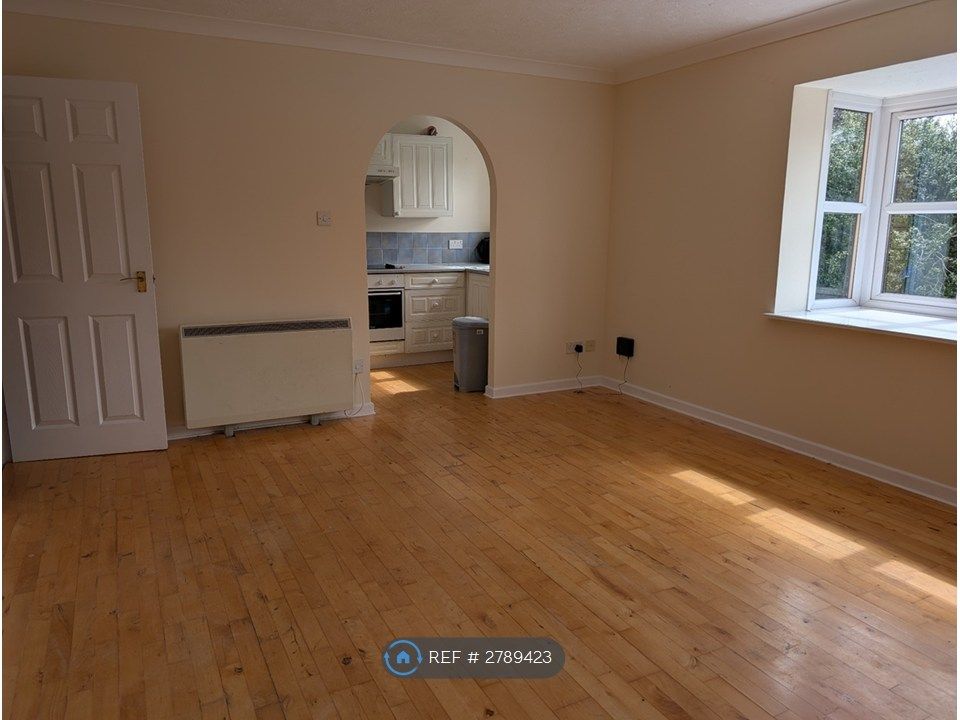 Property photo 3 of 9 Living Room