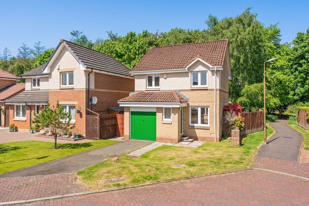 Property photo 1 of 32 Front View