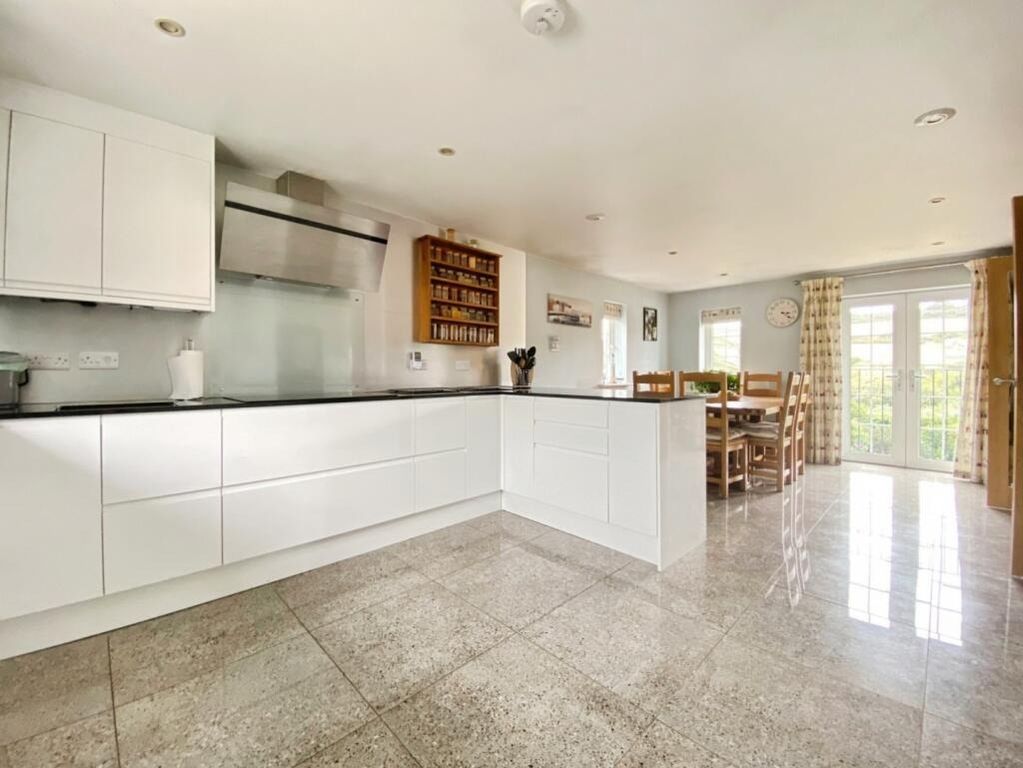 Property photo 3 of 32 4839332