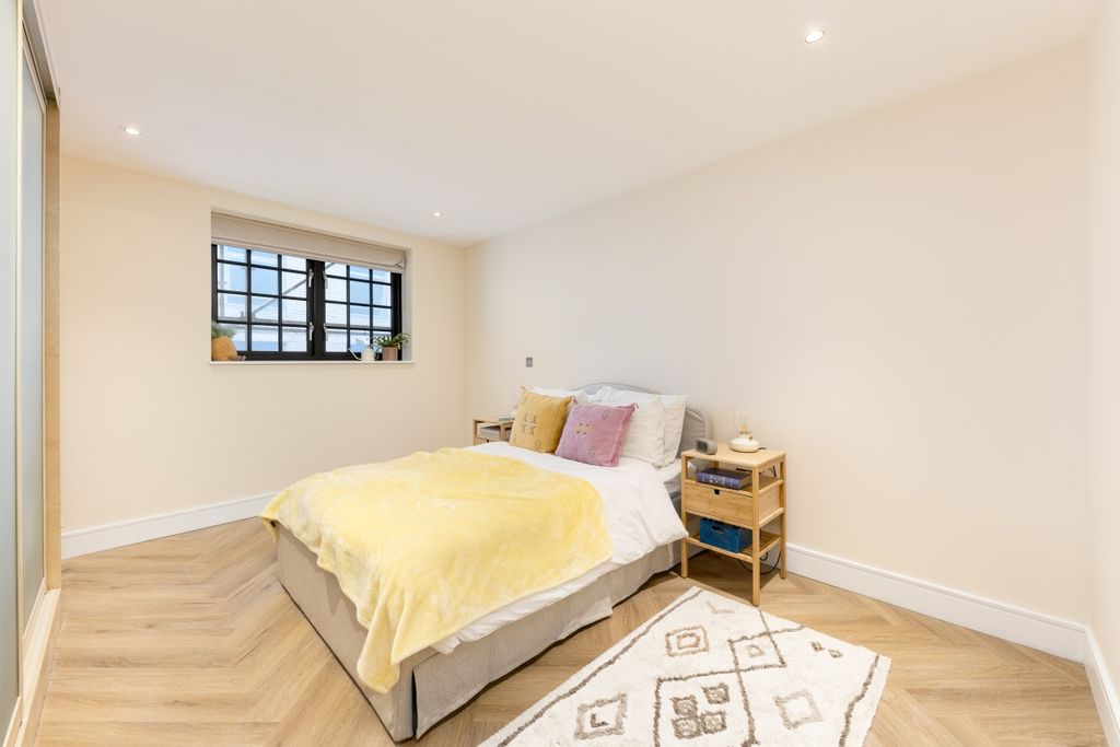 Property photo 3 of 9 Caraway Apartment...