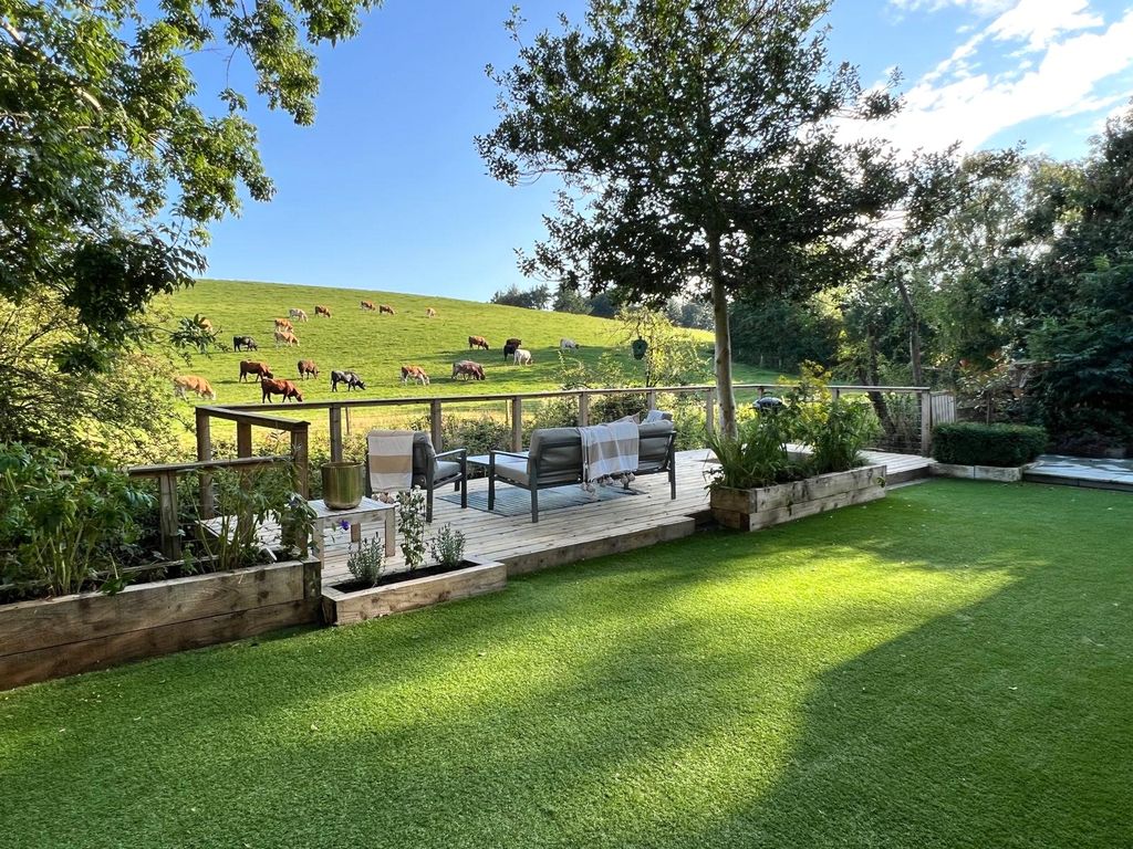Property photo 3 of 41 Garden