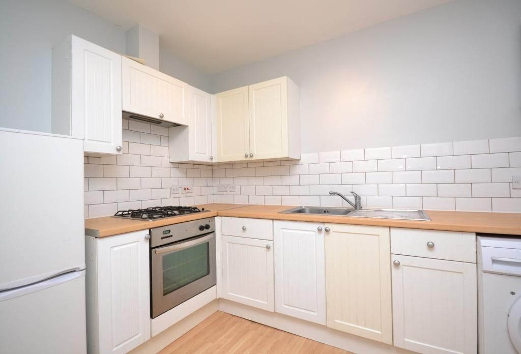 Property photo 2 of 7 Kitchen