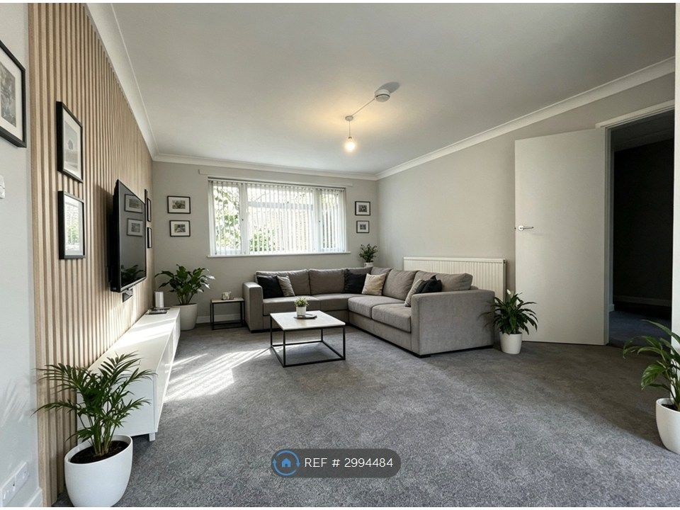 Property photo 1 of 16 Virtually Staged Lounge