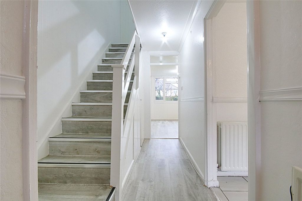 Property photo 3 of 16 Picture No. 28