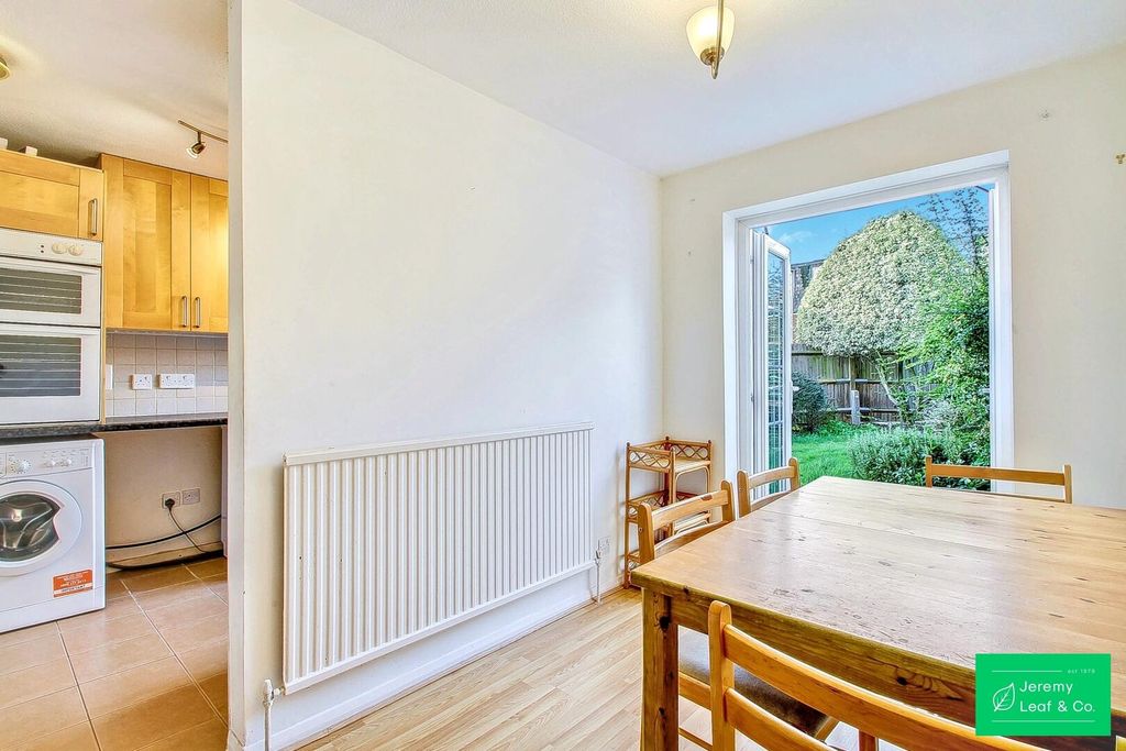 Property photo 3 of 26 Kitchen