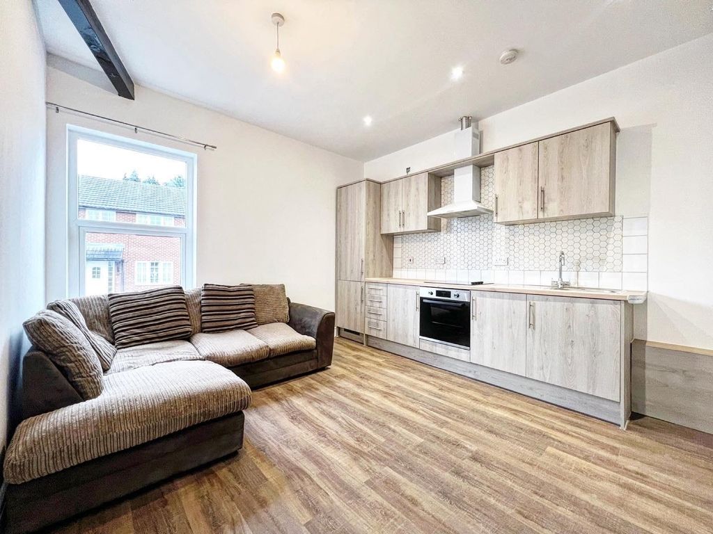 Property photo 1 of 4 Kitchen/ Lounge