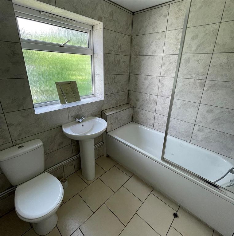 Property photo 3 of 8 Img_1628.Jpg