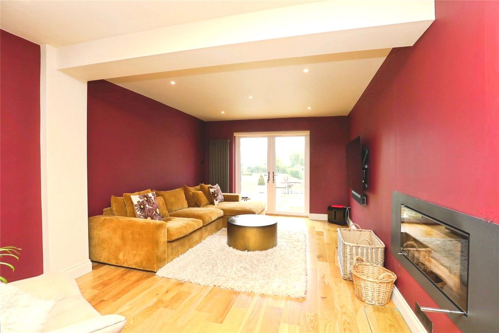 Property photo 3 of 31 Picture No. 44