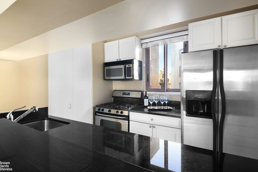 Property photo 3 of 12 <Alttext/>