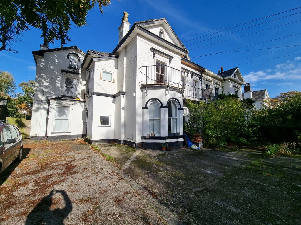 Property photo 1 of 6 Exterior