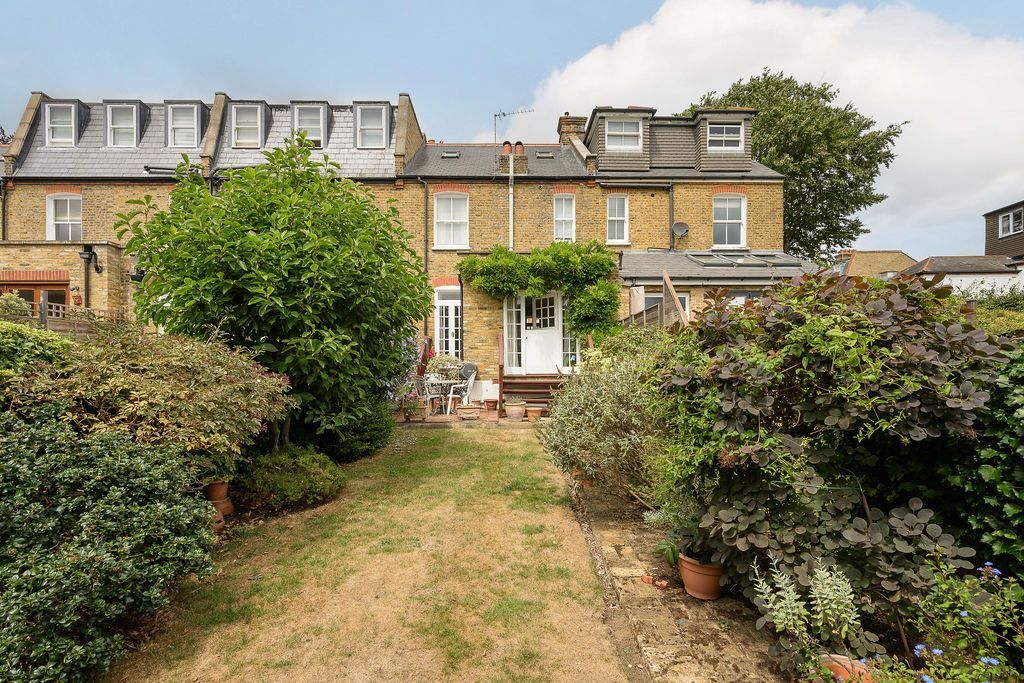 Property photo 3 of 21