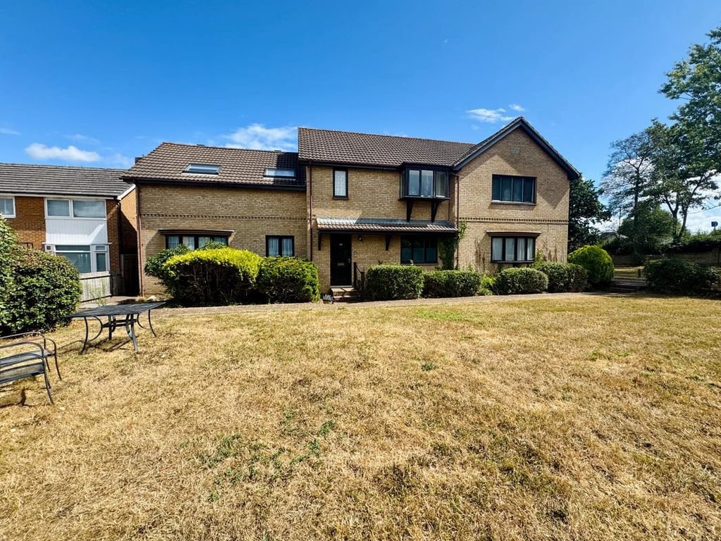 Property photo 1 of 9