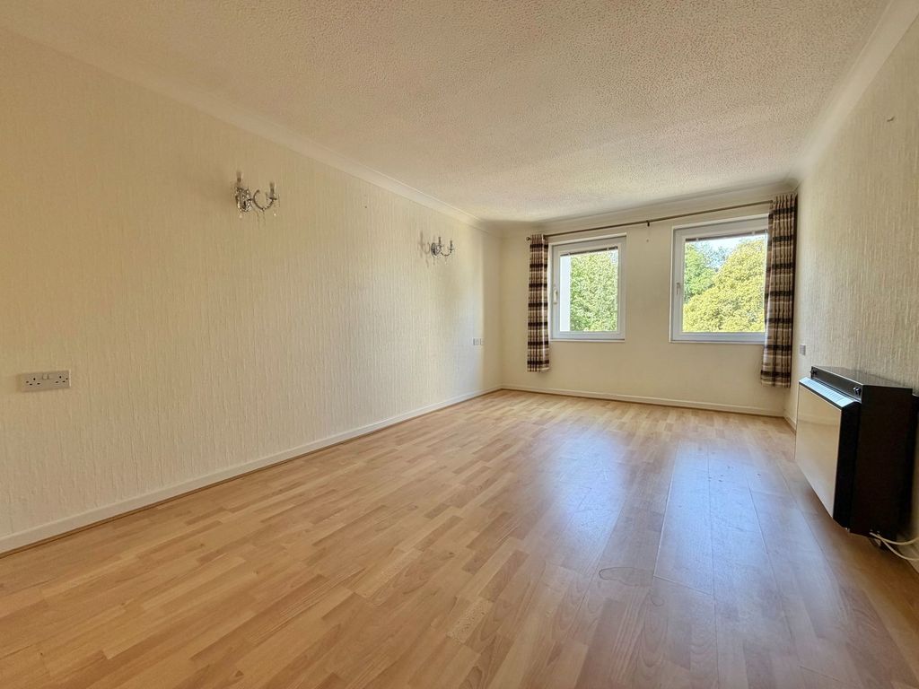 Property photo 2 of 6